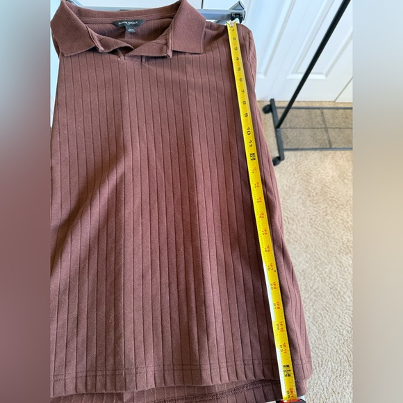 Banana Republic Brown Textured Polo (Size L) Ribbed - Picture 4 of 4